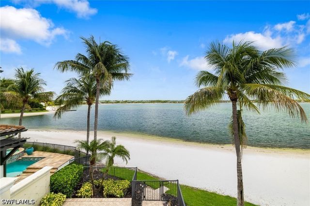 11759 Via Savona CT, Miromar Lakes, FL 33913