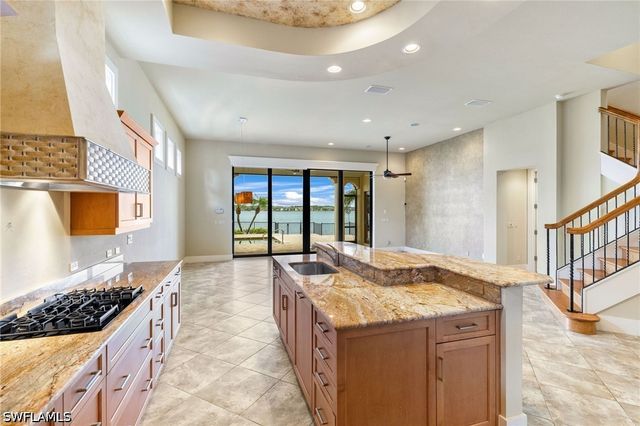 11759 Via Savona CT, Miromar Lakes, FL 33913