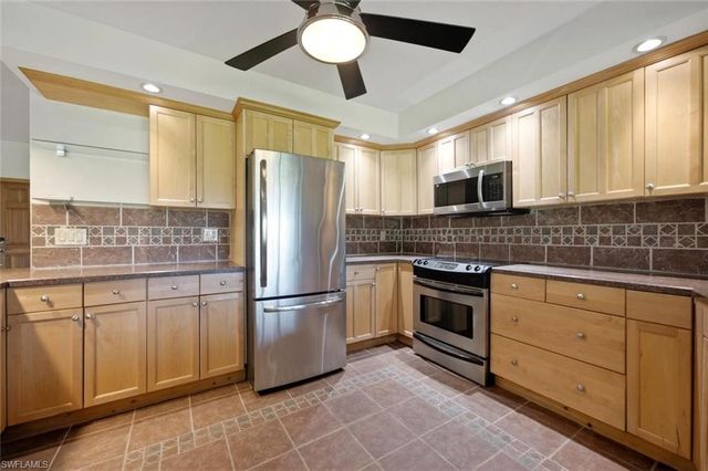 223 Charity CT L5, Naples, FL 34112