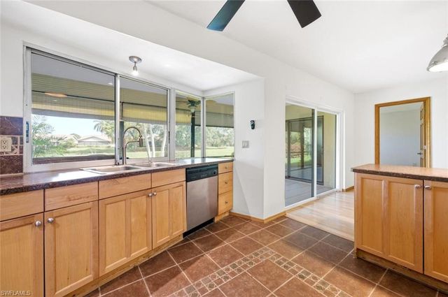 223 Charity CT L5, Naples, FL 34112
