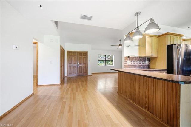223 Charity CT L5, Naples, FL 34112