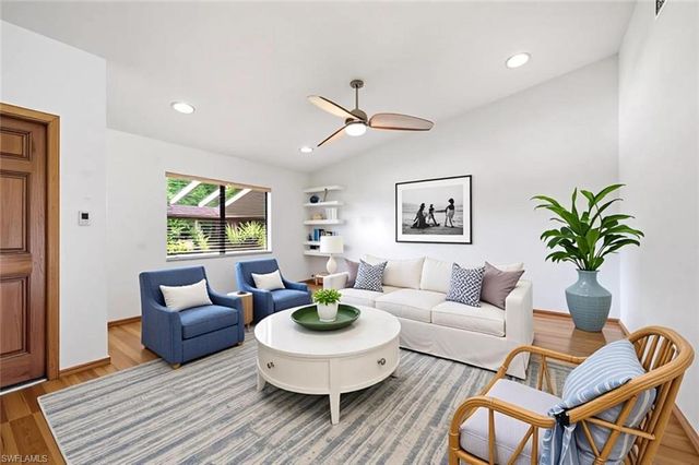 223 Charity CT L5, Naples, FL 34112