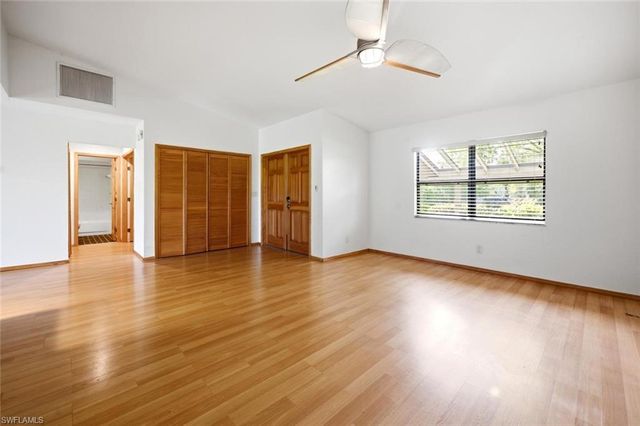 223 Charity CT L5, Naples, FL 34112