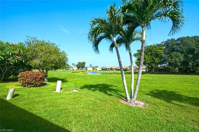 223 Charity CT L5, Naples, FL 34112