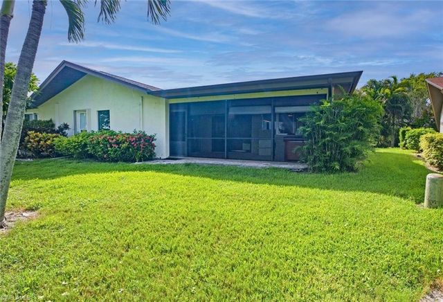 223 Charity CT L5, Naples, FL 34112