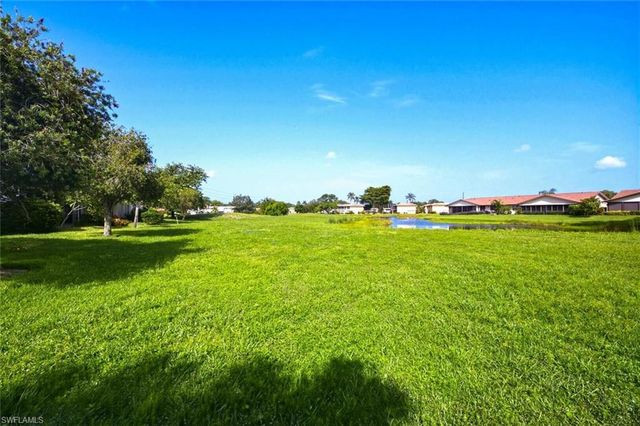 223 Charity CT L5, Naples, FL 34112