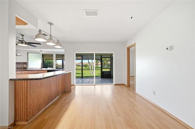 223 Charity CT L5, Naples, FL 34112