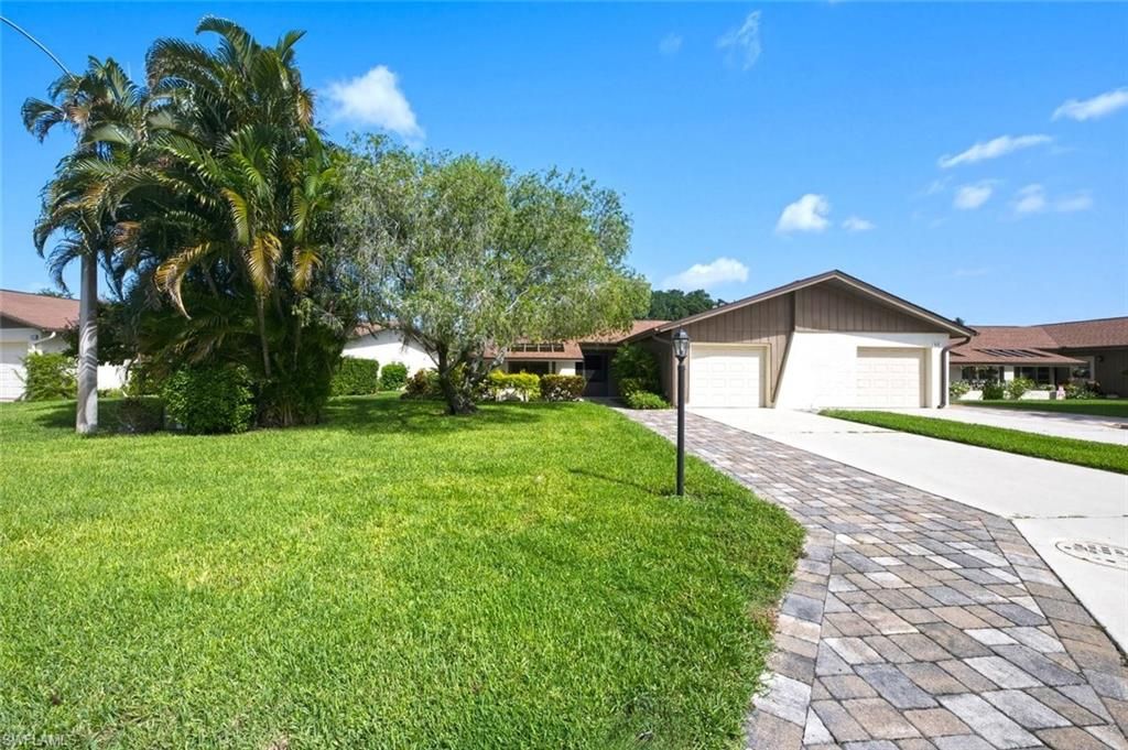 223 Charity CT L5, Naples, FL 34112