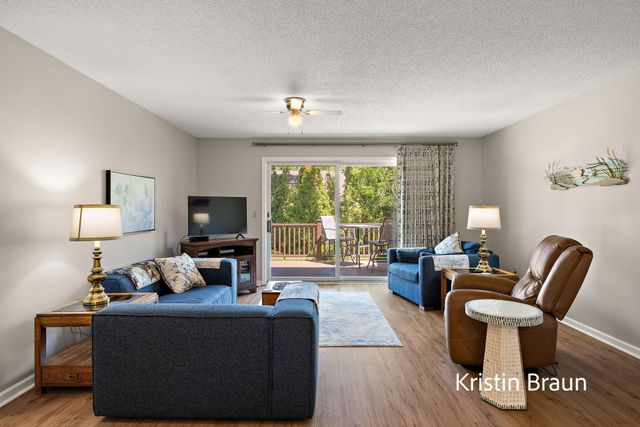 1075 Walnut Grove Drive 27, Muskegon, MI 49441