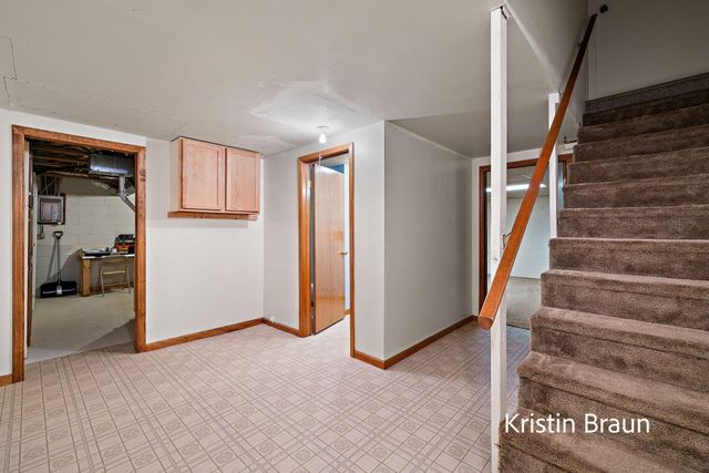 1075 Walnut Grove Drive 27, Muskegon, MI 49441