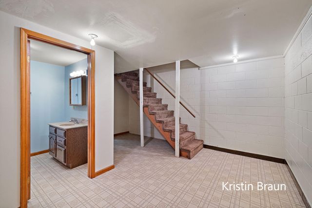 1075 Walnut Grove Drive 27, Muskegon, MI 49441