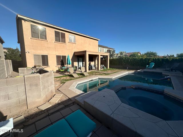 28550 N SUNSET Drive, San Tan Valley, AZ 85143