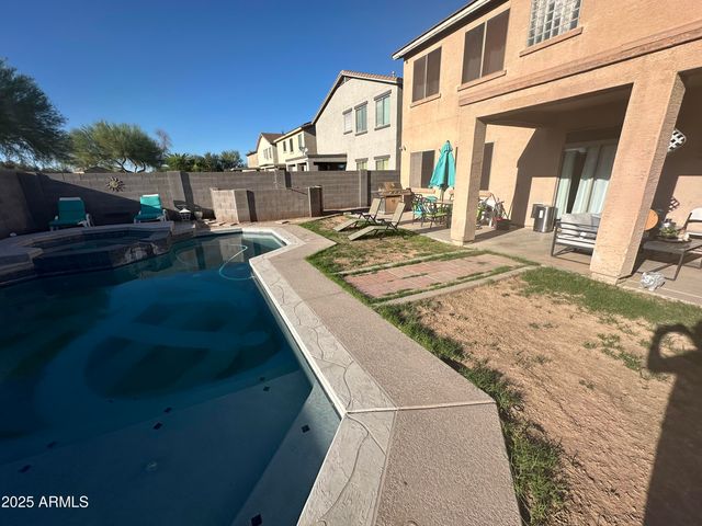 28550 N SUNSET Drive, San Tan Valley, AZ 85143