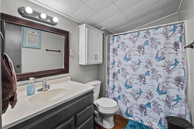 4 Persimmon Ln, Tumbling Shoals, AR 72581
