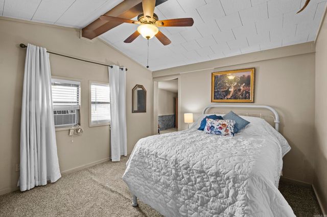 4 Persimmon Ln, Tumbling Shoals, AR 72581
