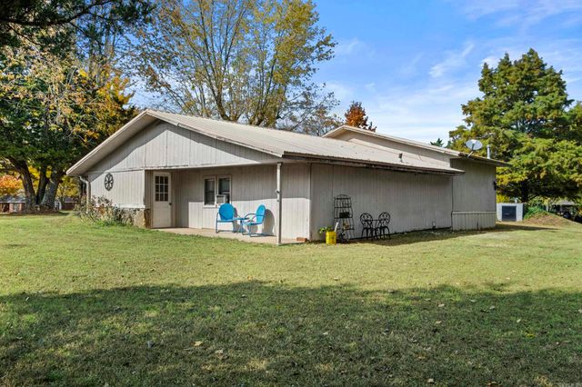 4 Persimmon Ln, Tumbling Shoals, AR 72581