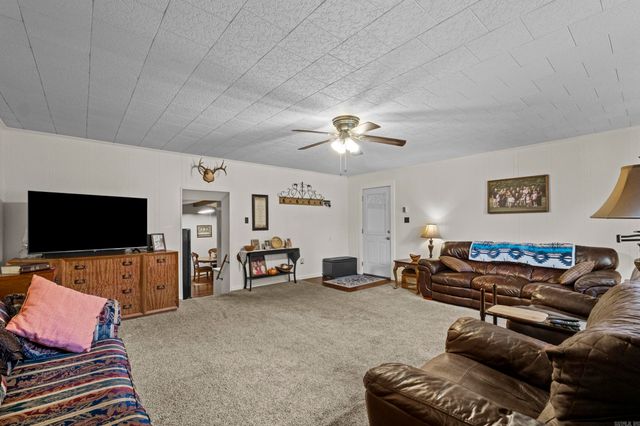 4 Persimmon Ln, Tumbling Shoals, AR 72581