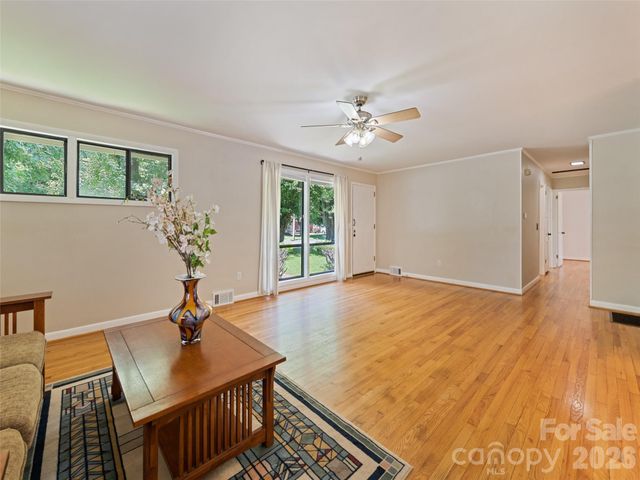 713 Brown Avenue, Waynesville, NC 28786