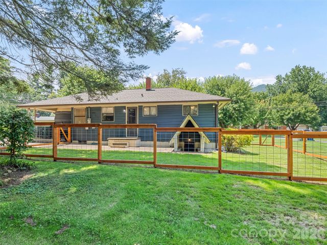 713 Brown Avenue, Waynesville, NC 28786