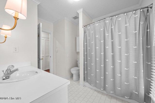 809 Greenbriar Road, Kinston, NC 28501