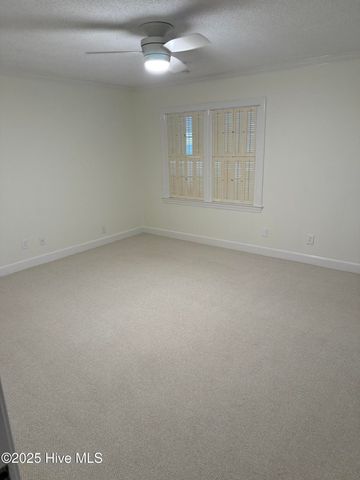 809 Greenbriar Road, Kinston, NC 28501