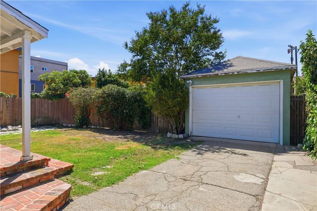 5701 Fair, North Hollywood, CA 91601