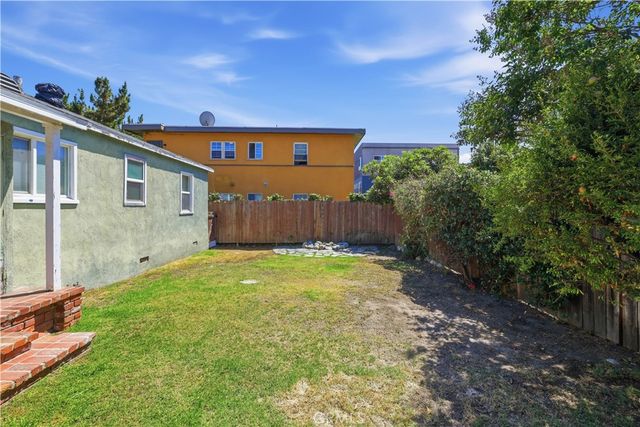 5701 Fair, North Hollywood, CA 91601