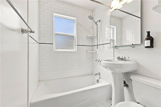 5701 Fair, North Hollywood, CA 91601