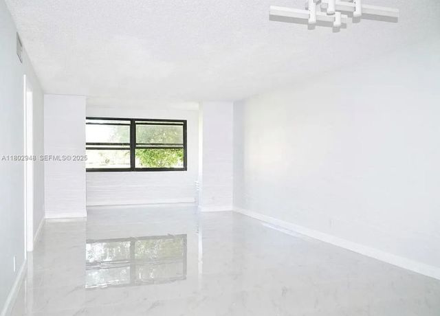 691 S Hollybrook Drive 208, Pembroke Pines, FL 33025