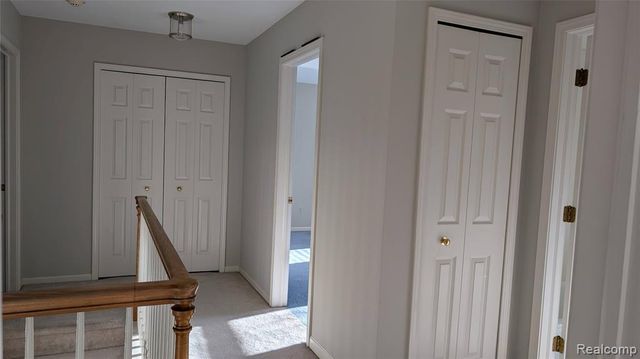 4912 Oak River Drive, Troy, MI 48098