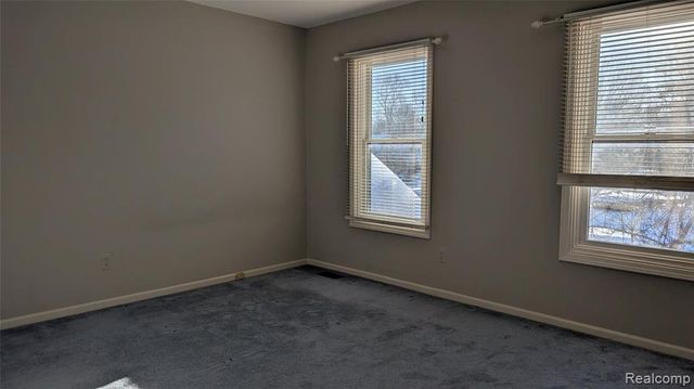 4912 Oak River Drive, Troy, MI 48098