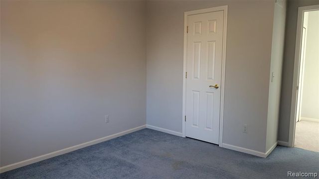 4912 Oak River Drive, Troy, MI 48098