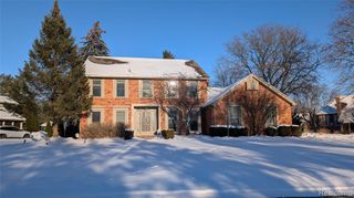 4912 Oak River Drive, Troy, MI 48098