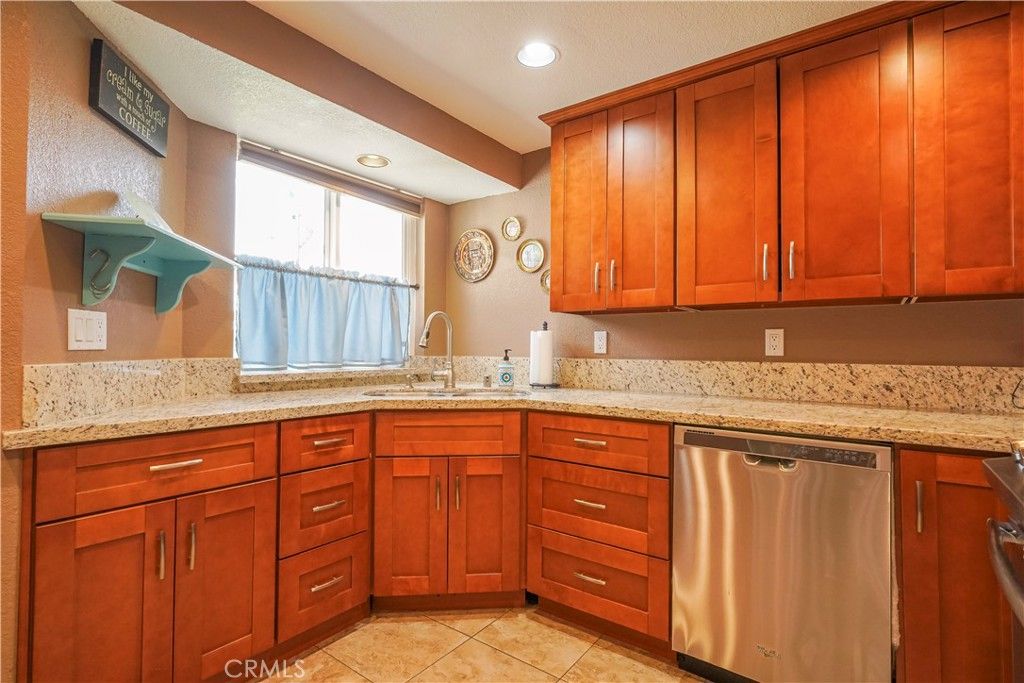 Image 15 of property listing at 6335 Thunder Bay, Jurupa Valley, CA 92509