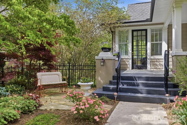 52 Edwin Place, Asheville, NC 28801