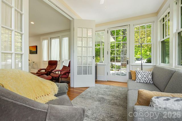 52 Edwin Place, Asheville, NC 28801