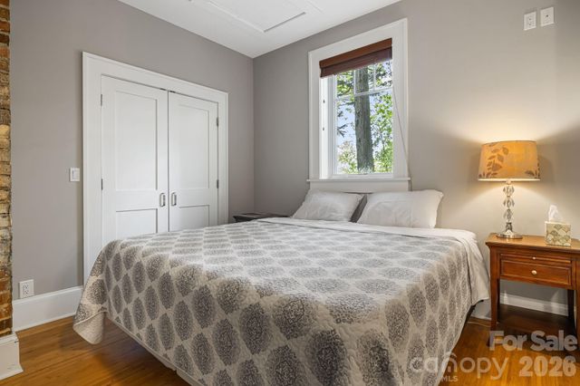 52 Edwin Place, Asheville, NC 28801