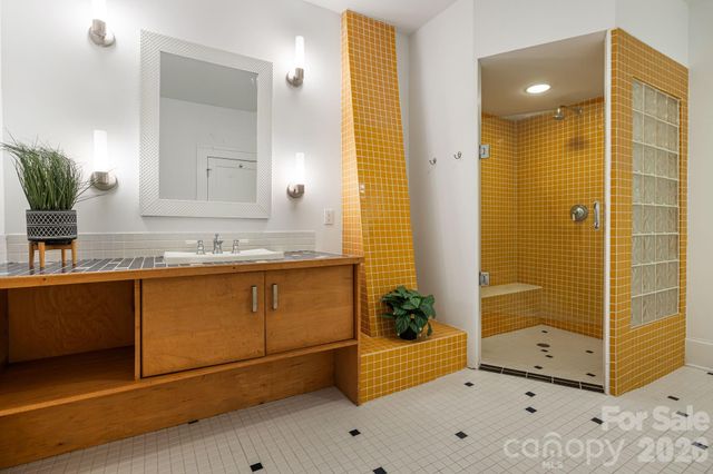 52 Edwin Place, Asheville, NC 28801