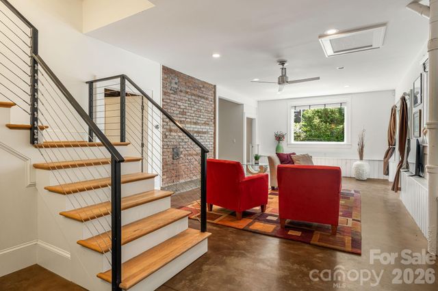 52 Edwin Place, Asheville, NC 28801