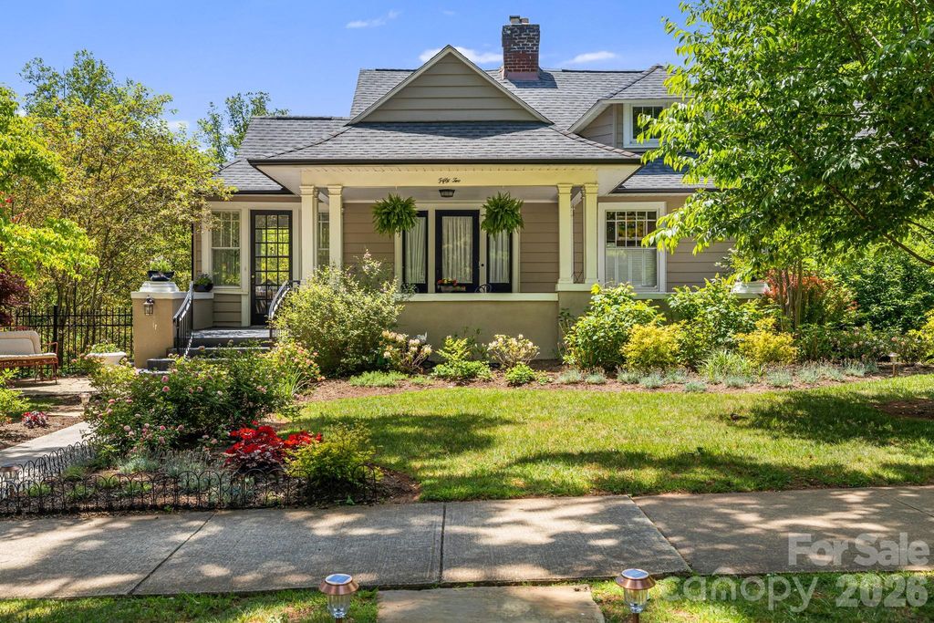 52 Edwin Place, Asheville, NC 28801
