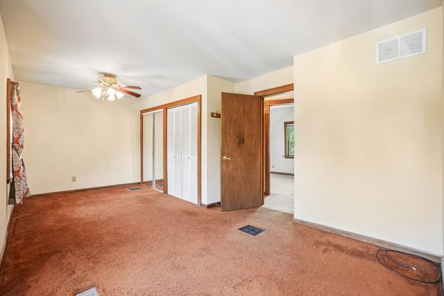 1571 34th Avenue, Moline, IL 61265