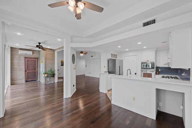 1000 Liberty Park DR 407, Austin, TX 78746