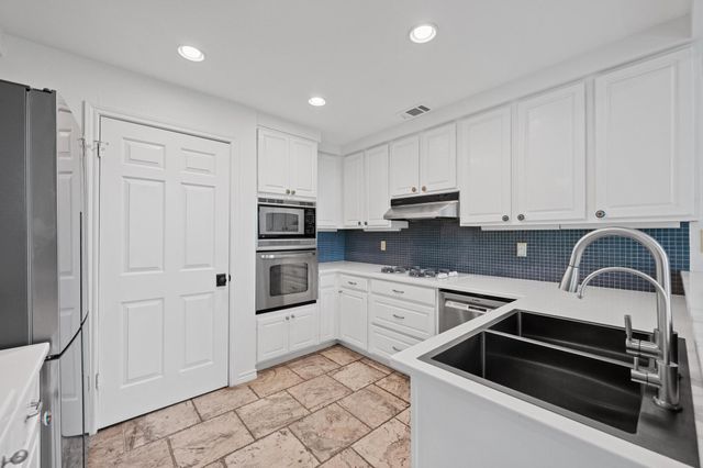1000 Liberty Park DR 407, Austin, TX 78746