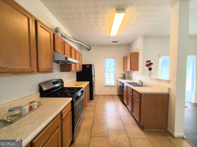 619 Kenridge Way, Suwanee, GA 30024