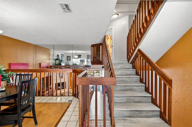 11722 CURRIE LANE F2, Largo, FL 33774