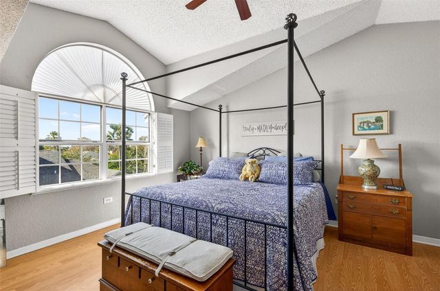 11722 CURRIE LANE F2, Largo, FL 33774