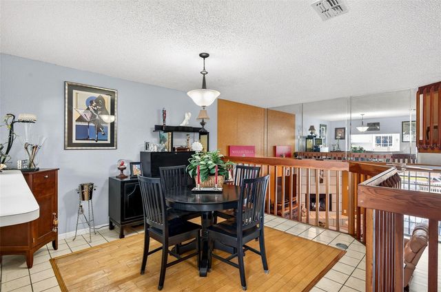 11722 CURRIE LANE F2, Largo, FL 33774