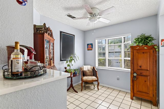 11722 CURRIE LANE F2, Largo, FL 33774