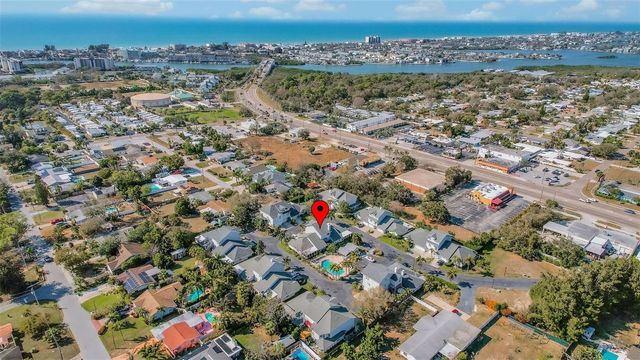 11722 CURRIE LANE F2, Largo, FL 33774