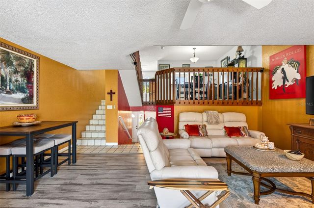 11722 CURRIE LANE F2, Largo, FL 33774